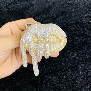 14k Gold Finish Drooling Lips Pendant w/ Chain